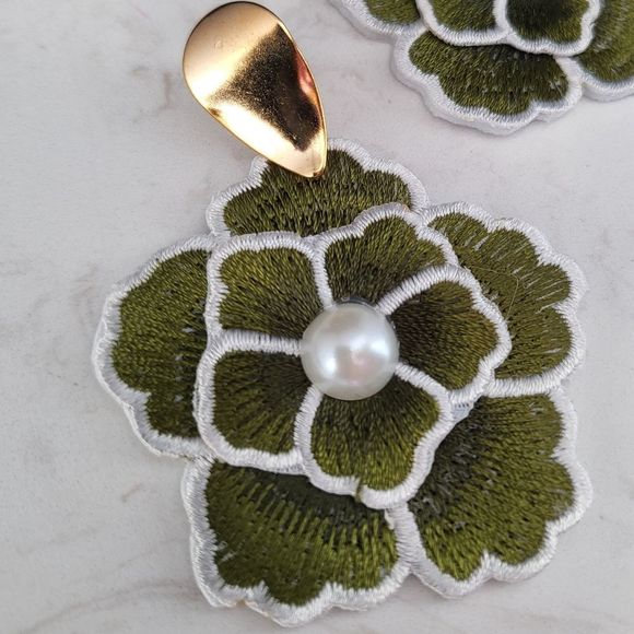 Handmade flower earrings green pink statement new - Picture 4 of 8